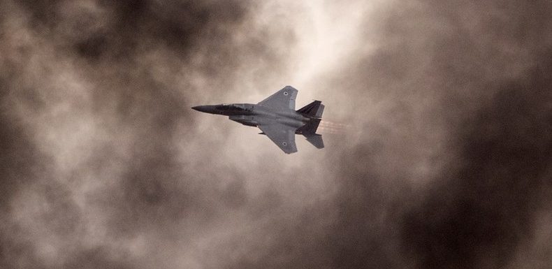 L’armée israélienne frappe la bande de Gaza en représailles à un tir de roquette