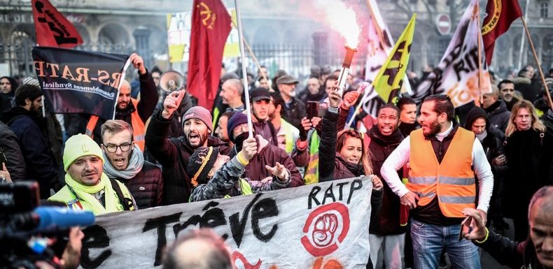 Le mouvement social contre les retraites est désormais aussi long que celui de 1995