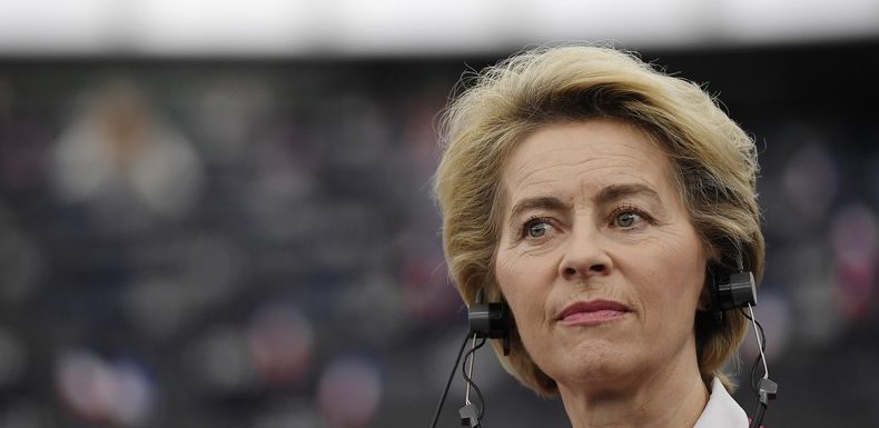 La présidente de la Commission européenne veut «revoir» les règles de la concurrence