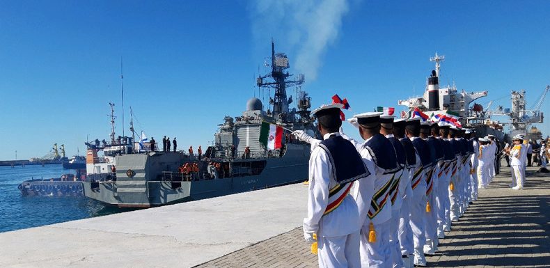 La Chine, l’Iran et la Russie entraînent leurs flottes de guerre près du détroit d’Ormuz (VIDEO)