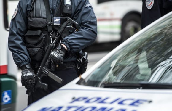 Lille : un « engin explosif » a été projeté sur des policiers