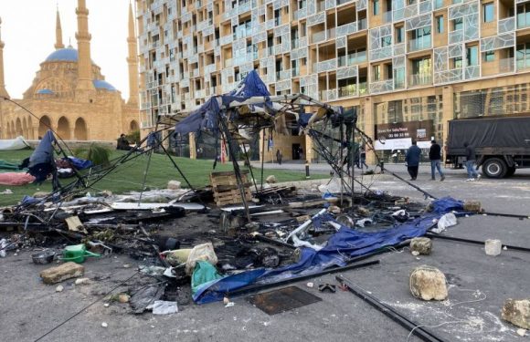 Place des Martyrs, on s’interroge : la révolution pacifique est-elle derrière nous ?