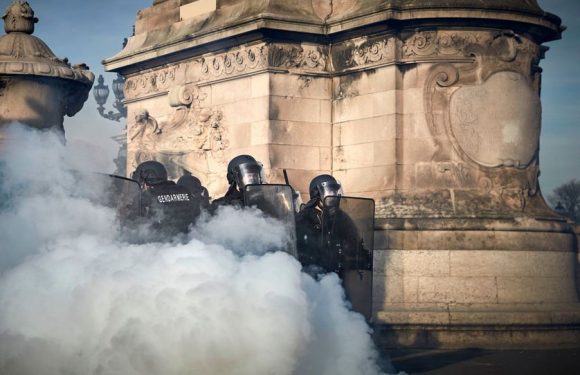 Le gaz lacrymogène : des tranchées de la Première Guerre mondiale à un usage « civil »