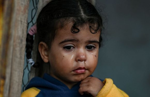 Grèce : des enfants réfugiés tentent de se suicider pour échapper aux conditions de vie des camps