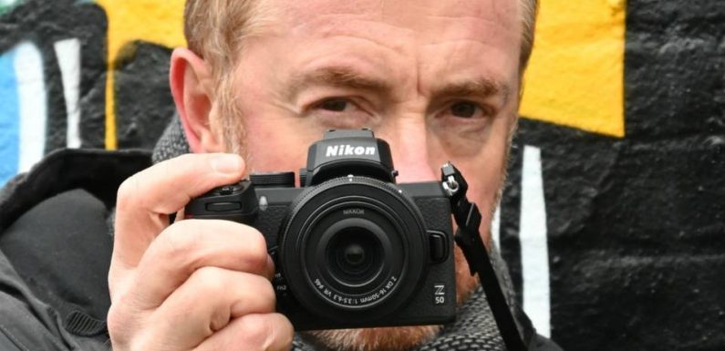 VIDEO. Nikon Z50: L’appareil photo hybride qui donne envie de lâcher son smartphone