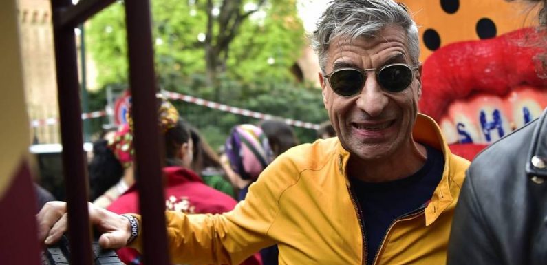 Une banane scotchée au mur s’est vendue 120.000 dollars, un artiste l’a mangée