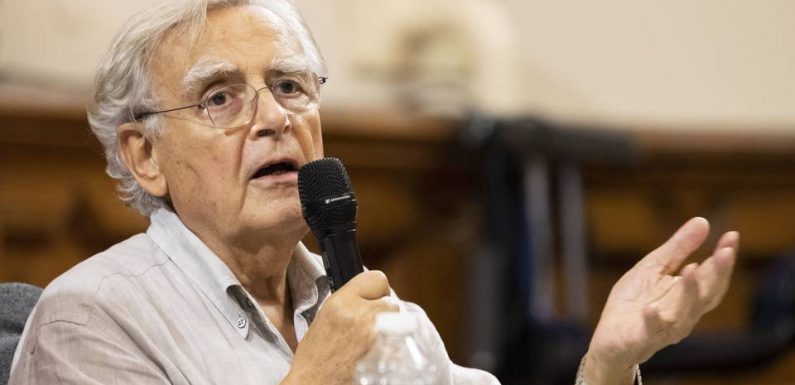 Affaire Gabriel Matzneff : Bernard Pivot « regrette » de « ne pas avoir eu les mots qu’il fallait »