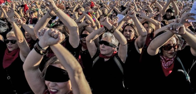« Un violeur sur ton chemin »… L’hymne des féministes du Chili résonne dans le monde entier