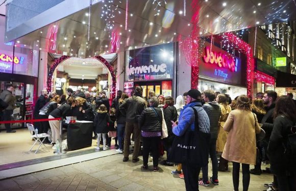 Grèves : « Je découvre des commerçants », « je me fais tout livrer »… Comment nos lecteurs gèrent leurs achats de Noël