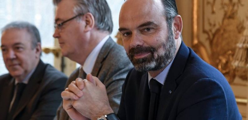 Grève du 5 décembre : le gouvernement se « garde la possibilité de lâcher du lest », dit le politologue Jean Petaux