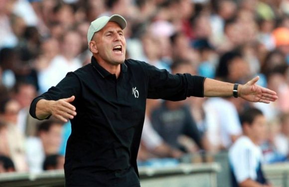 TFC : Elie Baup propose son aide pour redresser une équipe à la dérive