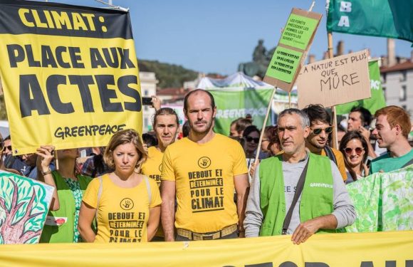 Lyon : Ils avaient été les premiers à être relaxés, deux «décrocheurs de portrait» jugés en appel