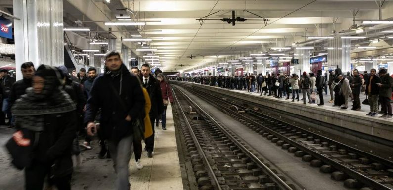 Grève du 11 décembre : Une femme accouche dans une gare du RER D