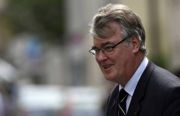 Réforme des retraites : Epinglé, Jean-Paul Delevoye démissionne sa fonction dans les assurances