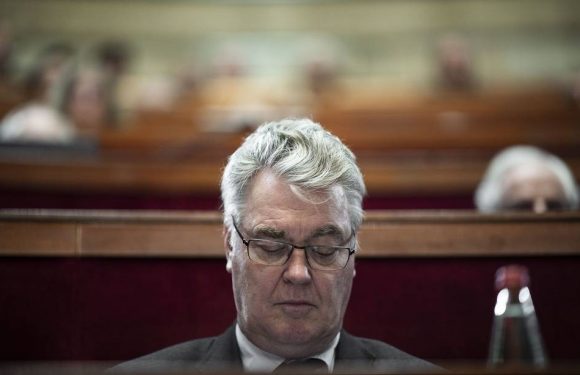 Transparence : Jean-Paul Delevoye déclare finalement 13 mandats