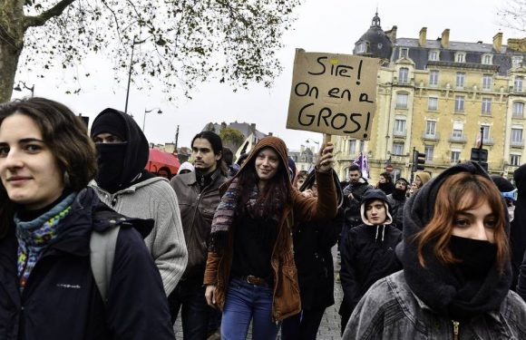 Réforme des retraites : Les manifestants font preuve de créativité dans leurs slogans