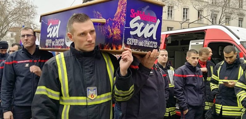 Agressions de pompiers : « L’uniforme ne nous protège plus, il n’est plus respecté »