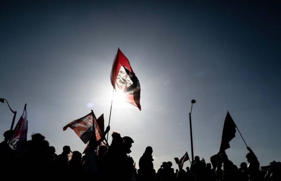 Grève du 17 décembre à Lyon : Coupures de courant, blocage des lignes de bus, plusieurs actions pour protester contre la réforme des retraites