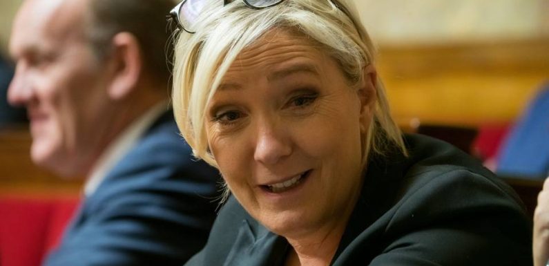 Colonisation : Marine Le Pen reproche à Emmanuel Macron de « salir l’Histoire de France »