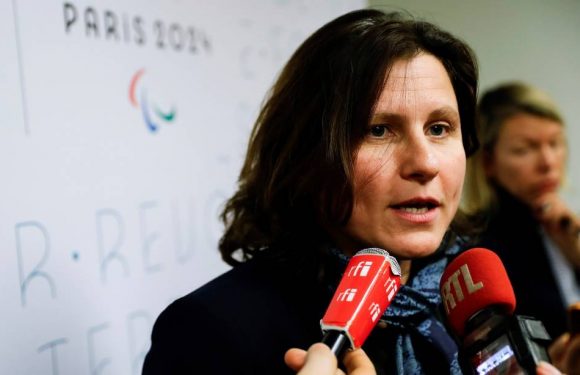 Red Star : La ministre des sports chahutée par des supporters et « exfiltrée » du stade, le club promet des sanctions