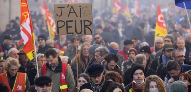 Retraites des retraites : Une forte mobilisation dans la rue, un « round d’observation » pour le gouvernement