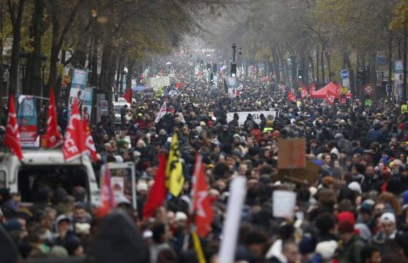 Grève du 5 décembre : Enquête ouverte après la diffusion d’une vidéo montrant une personne frappée par des policiers