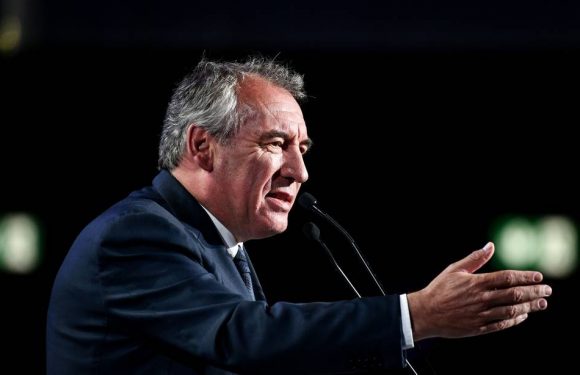 Soupçons d’emplois fictifs au MoDem : Bayrou mis en examen pour complicité de détournement de fonds publics