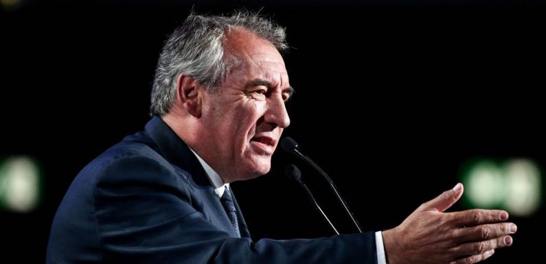 Soupçons d’emplois fictifs au MoDem : Bayrou mis en examen pour complicité de détournement de fonds publics