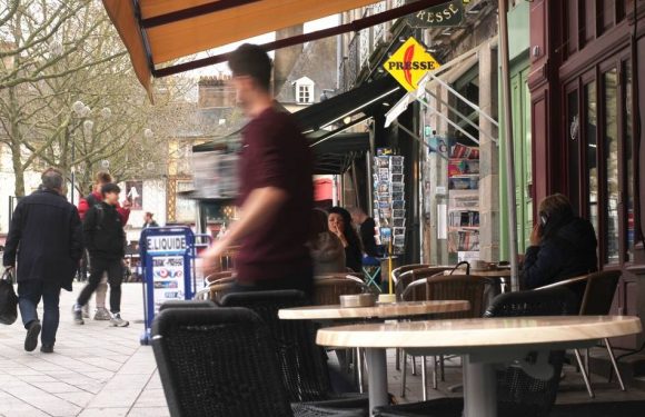 Rennes interdit les terrasses chauffées, Paris y réfléchit