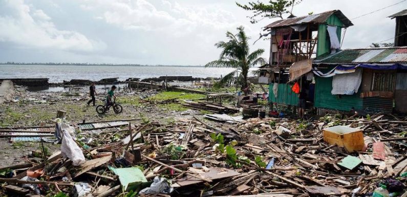 Philippines : Au moins 16 morts après le passage du typhon Phanfone