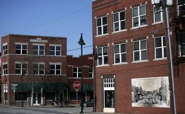 98 ans plus tard, à la recherche des corps du massacre raciste de « Black Wall Street »