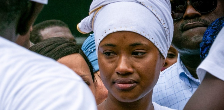 Canteleu (76) : la veuve de Mamoudou Barry, tué par un Turc déséquilibré, dénonce une justice « au point mort » et soutient la thèse de l’agression raciste