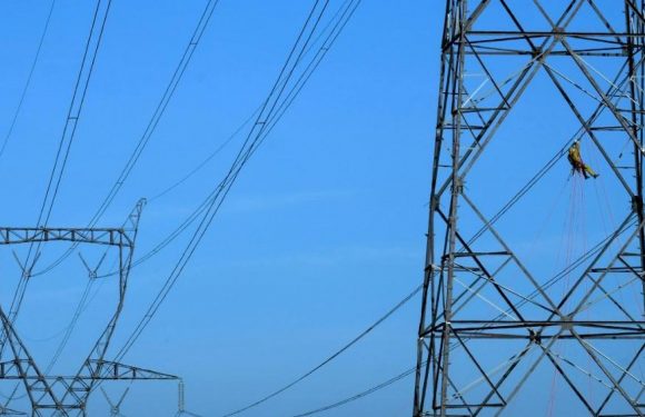 Retraites: 90 000 foyers sans électricité après des coupures volontaires de la CGT de RTE