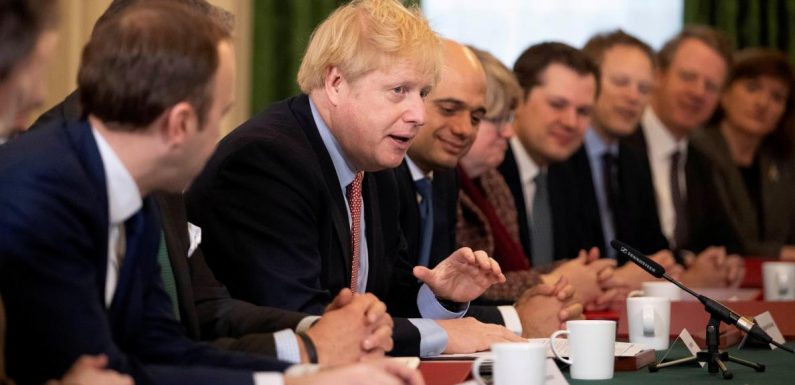 Boris Johnson n’ira pas à Davos: «Notre priorité n’est pas le champagne avec les milliardaires»