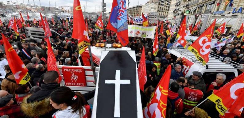 EN DIRECT – Grève : manifestations, trafic, écoles… suivez la mobilisation contre la réforme des retraites