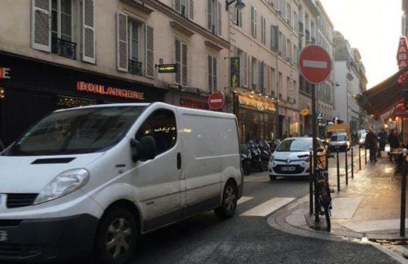 Paris : une conductrice poignarde deux jeunes filles après une altercation et tente de s’enfuir