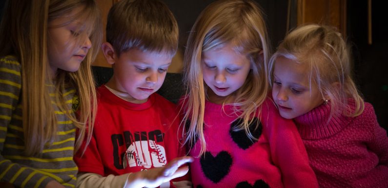 Exposition aux écrans : va-t-on fabriquer des crétins ?