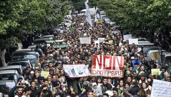 Les élections algériennes, champ de bataille sur le Net