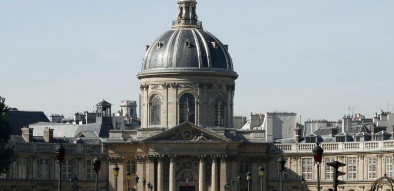« Avantages acquis » l’expression revient, revue, dans le Dictionnaire de l’Académie française