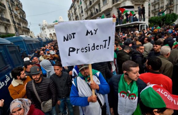 Algérie : Tebboune, à peine élu président et déjà conspué