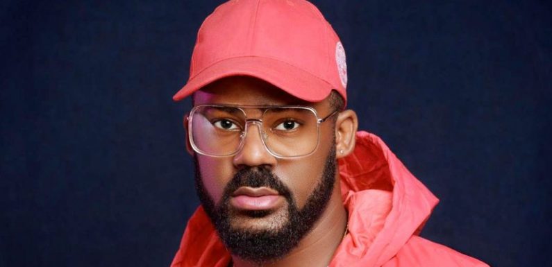 Togo : le rappeur Mic Flammez ne peut plus faire ‘T-Money’