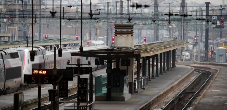 Grève des transports, blocage sur les routes, manifestations… À quoi faut-il s’attendre ce week-end ?