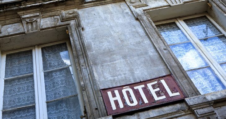 Un drame souligne le scandale des enfants placés dans des hôtels