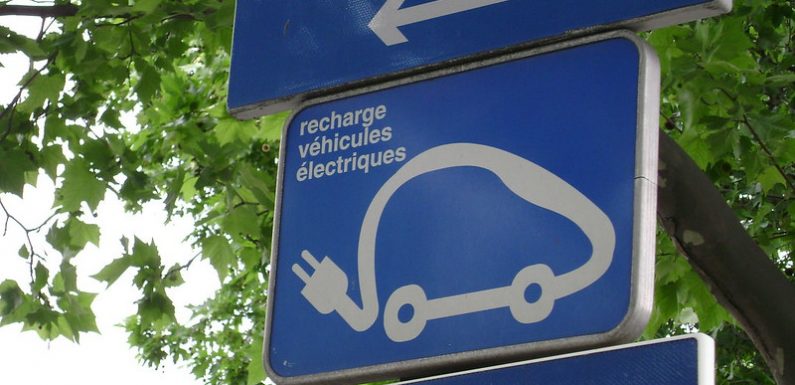L’avenir des voitures électriques ? Un leurre futile et coûteux