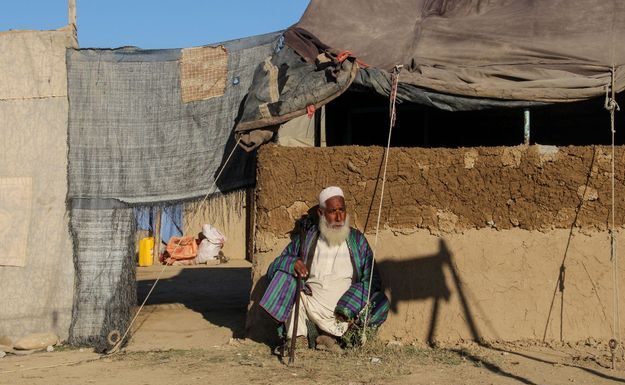 Une bombe tue dix membres d’une famille afghane en route pour des funérailles