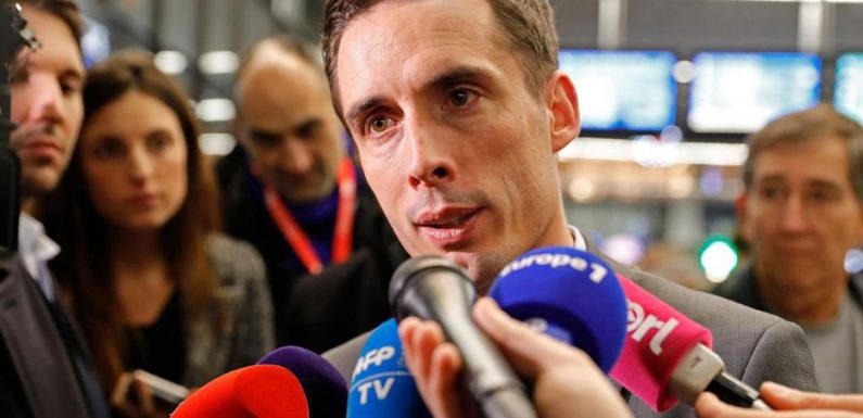 «Ceux qui ont un billet auront un train» : la bourde de Djebbari agace la SNCF
