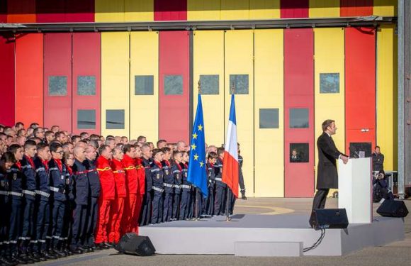 A Nîmes, Emmanuel Macron fait l’éloge de la nation, qui « révèle sa force dans l’adversité » – Le Monde