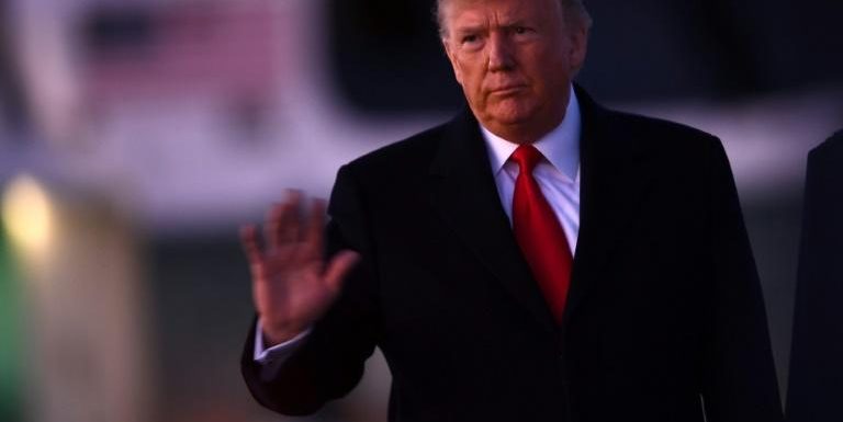 Destitution: Trump a eu moins de droits que Jésus, assure un élu