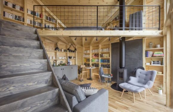 Cette cabane perdue dans la nature a été conçue pour lire, et puis c&rsquo;est tout