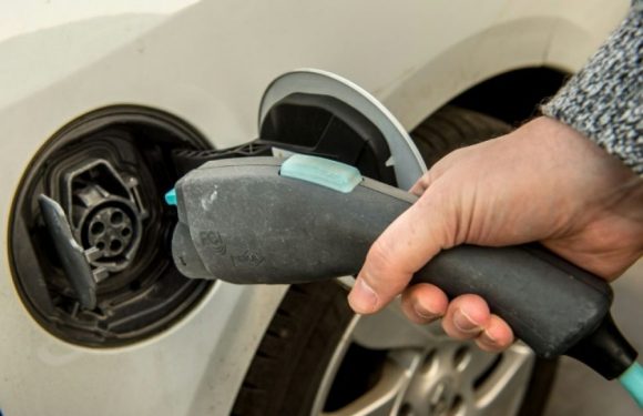 Voitures électriques: le bonus écologique revu à la baisse à partir de 2021